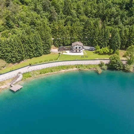 Ledro With Garden And Private Dock *