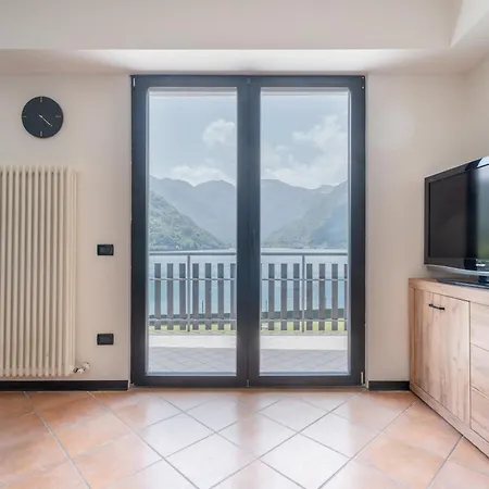 Villa Ledro With Garden And Private Dock *