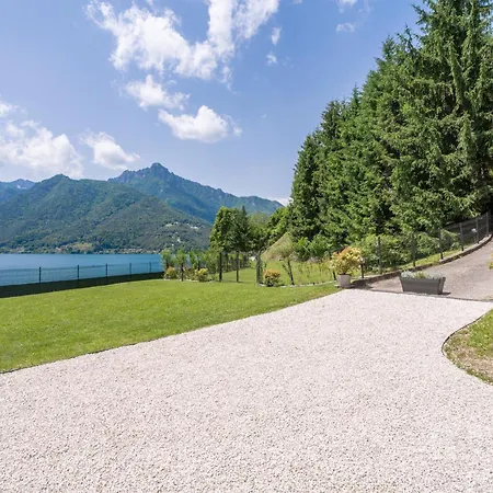 Ledro With Garden And Private Dock Molina di Ledro